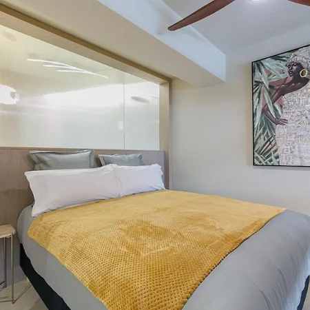 De Lujo Puerta Del Sol+parking Apartmán